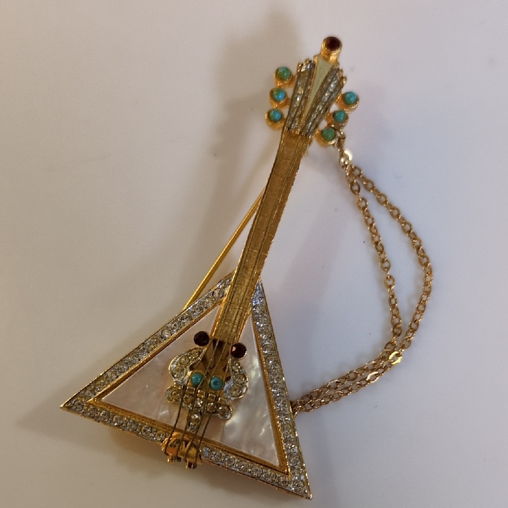 Vintage *Signed* Robert Mandell Mandolin Brooch